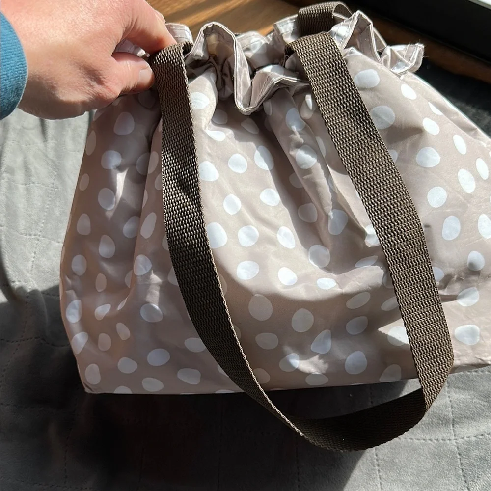 Chic Brown and White Drawstring Bag - Picture 4 of 8